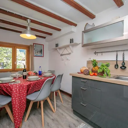 Le Grand-lemps Sleeps 6 *